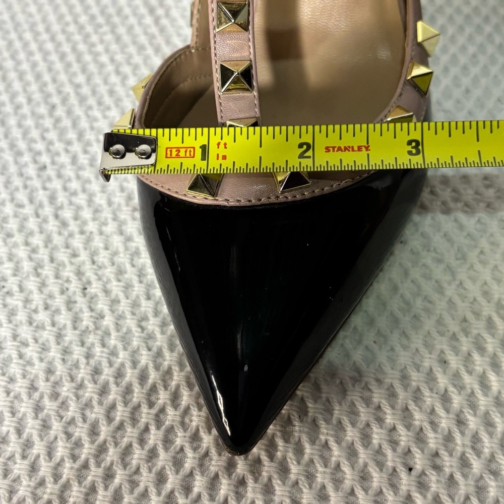 Valentino Garavani Sz 38 Black and Tan Studded Heels Slinbacks Pointy Toe - Picture 10 of 10